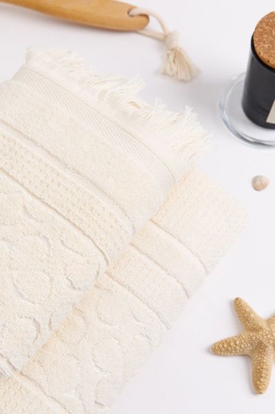 Полотенце махровое г/к, жаккардовое "Сахара" 50х85, цв. крем-1040, пл. 500г/м2