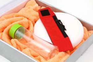 Комплект подарочный "Игра без остановок" (полотенце махровое, тарелка, кошелек на руку)