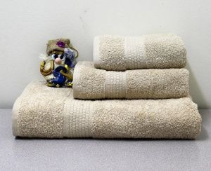 Полотенце махровое 70х140 бежевый 450 гр. Узбекистан